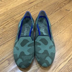 Rothy’s “The Loafer” Classic Olive Camo Size 7 1/2
